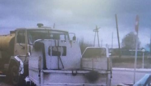 Один человек погиб при столкновении грузовиков в Алтайском крае