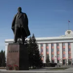 В Барнауле не смогли найти подрядчика для восстановления памятника Ленину