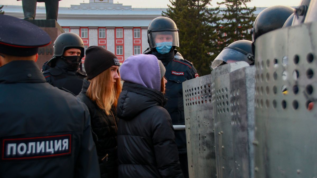 Несанкционированный митинг в Барнауле 21 апреля.