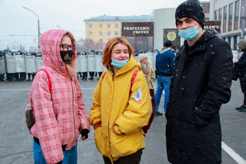 Несанкционированный митинг в Барнауле 21 апреля. Фото:Виталий Барабаш