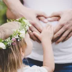 Госдума приняла закон о поддержке беременных и семей с детьми