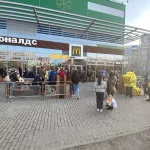 В Барнауле продолжает работать McDonald’s, несмотря на закрытие сети в России