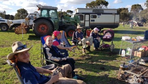 Семья из Австралии просит Путина помочь переехать в Алтайский край