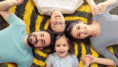 Близкие люди от Билайн: меньше времени на счета – больше времени для семьи