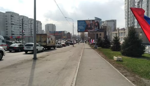 Огромная пробка скопилась 1 мая на выезде из Барнаула