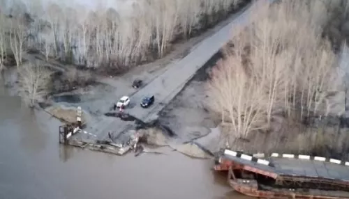 В Бийске с 4 апреля закрыли понтонный мост через Бию
