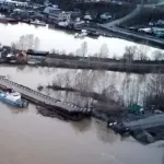 Власти Бийска опровергли сообщение о сносе понтонного моста