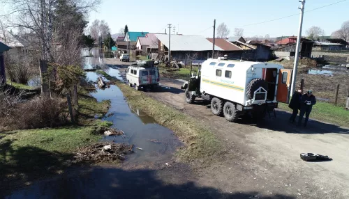 В Барнауле перекрыли дорогу в Затон из-за подъема уровня воды в Оби