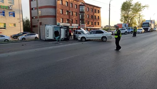 Пятилетняя девочка пострадала в массовом ДТП на Павловском тракте в Барнауле