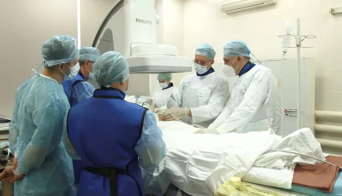 В Барнауле пациенту с раком желудка установили зонд по новой методике
