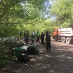 Пять КамАЗов мусора вывезли из барнаульского парка Юбилейный