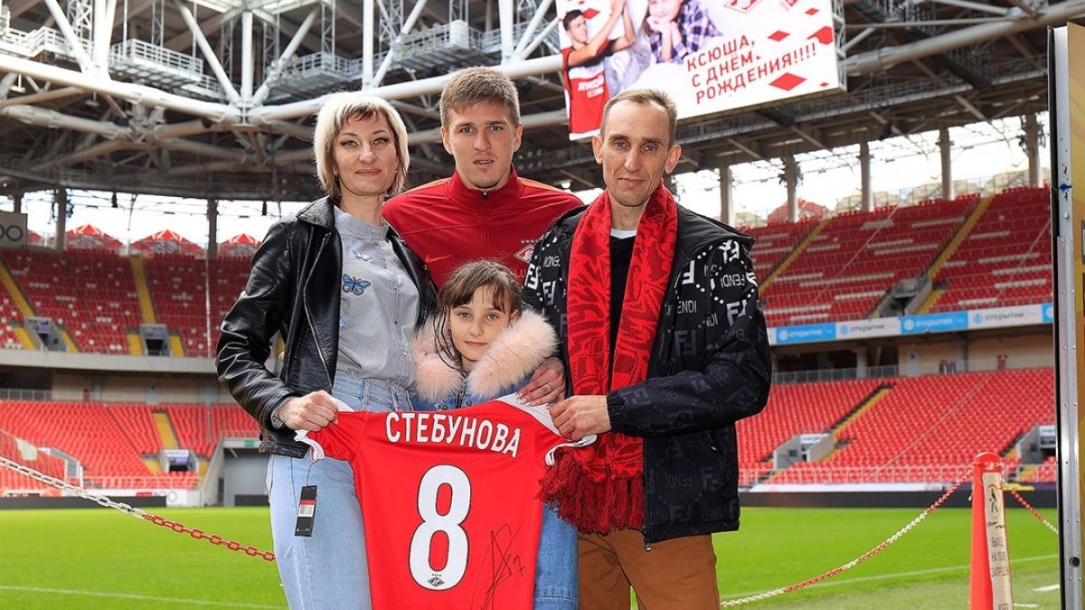 Александр Соболев и семья Стебуновых