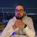 Главреда Telegram-канала Baza Никиту Могутина задержали в Москве