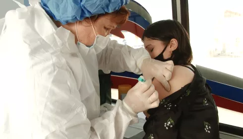 В России назвали число заболевших после полного курса вакцинации