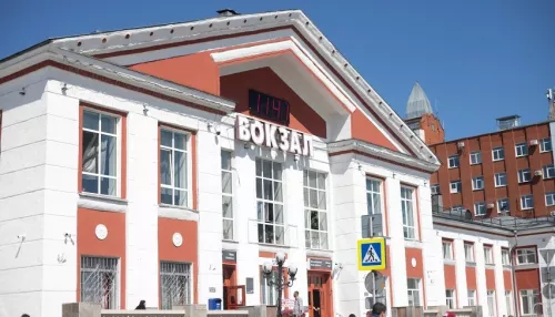 Пассажиров дальних рейсов переселят в историческое здание жд-вокзала Барнаула