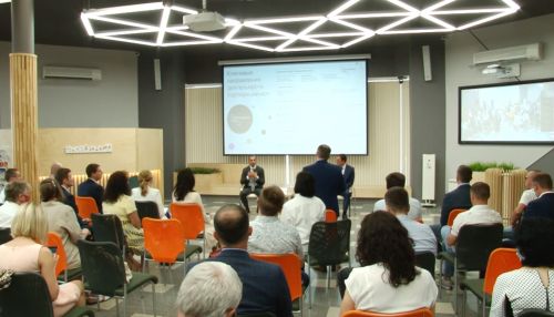 Руководитель Федеральной корпорации МСП посетил Барнаул