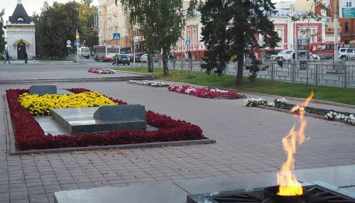 В Барнауле временно отключили Вечный огонь на Ленина