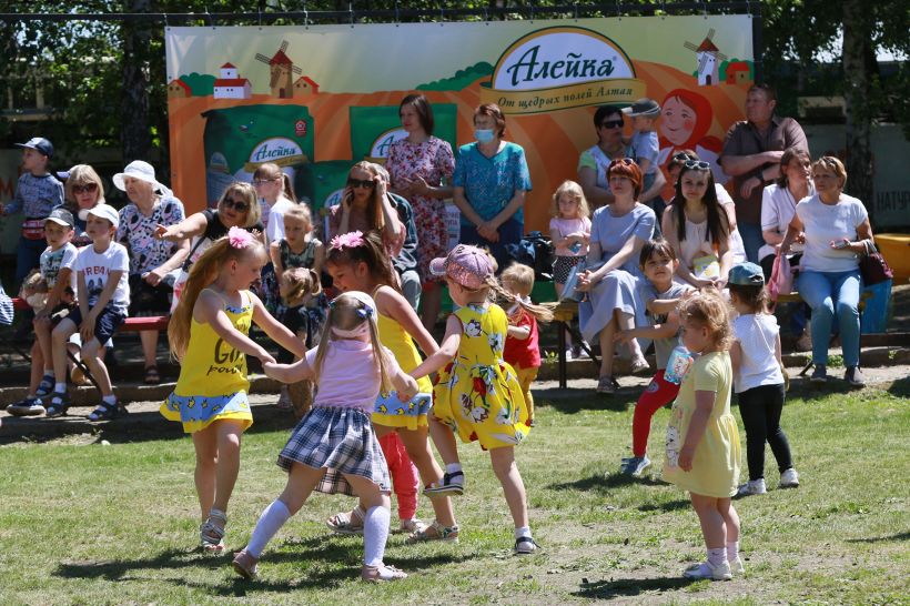 В парке "Лесная сказка" провели грандиозный праздник в честь Дня защиты детей Фото:Олег Укладов