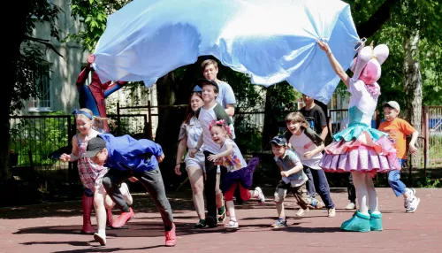 Россельхозбанк на Алтае подарил праздник детям 1 июня