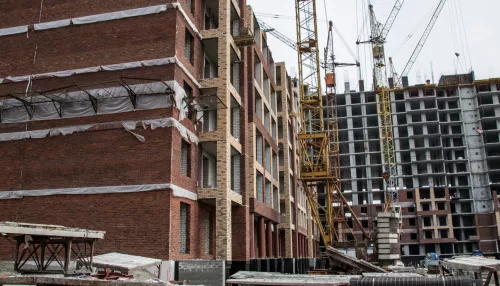Рынок обрушился: в Барнауле встали продажи жилья