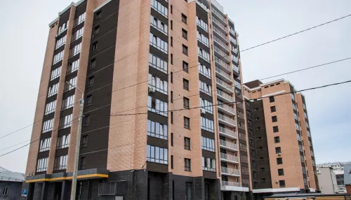 Продажи квартир в новостройках Барнаула рухнули на треть