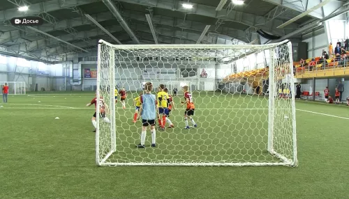 Обзор спортивных событий на Алтае: детский футбол и женский хоккей на траве