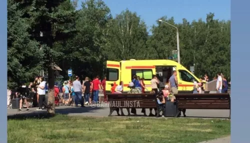 В Барнауле ребенок получил травмы, провалившись в дыру в фонтане