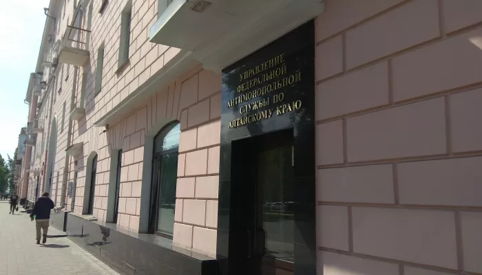 Московская компания сорвала поставку телефонов для людей с ОВЗ в Алтайский край