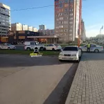 Полицейский УАЗ столкнулся с легковушкой в Барнауле