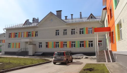 Алтайские власти пересмотрят расходы на строительство и ремонт соцобъектов
