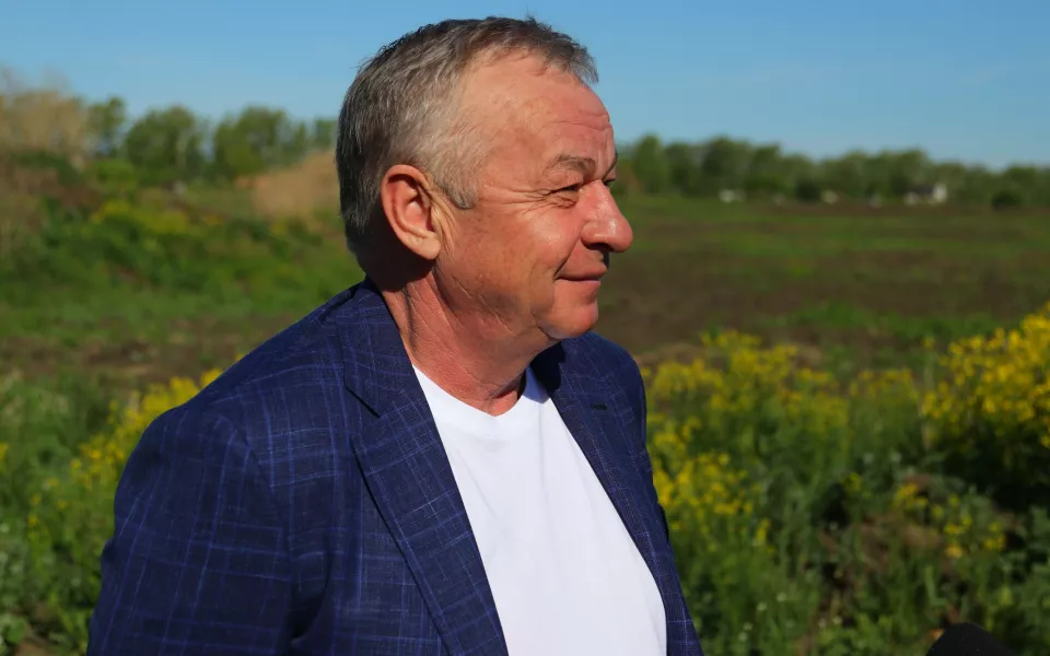Снявшийся с выборов Попов объяснил решение желанием работать на родине