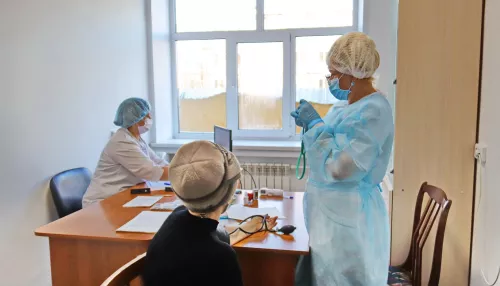 Спасаете жизни: власти Алтайского края поздравили медиков с праздником