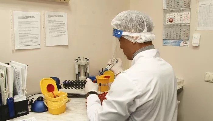 Барнаульцам предлагают бесплатно и анонимно провериться на ВИЧ: где сдать тест