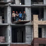 Глава Барнаула обратился к строителям с поздравлением в их праздник