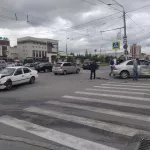 В центре Барнаула у ЦУМа произошло серьезное ДТП