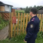 В Кузбассе пьяный уголовник зарезал сожительницу с сыном и лег спать