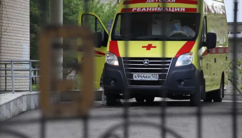 Катастрофически: на Алтае взлетела нагрузка на ковидные госпитали и скорую