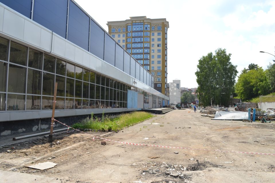 В Барнауле идет реконструкция "Титов-Арены" 