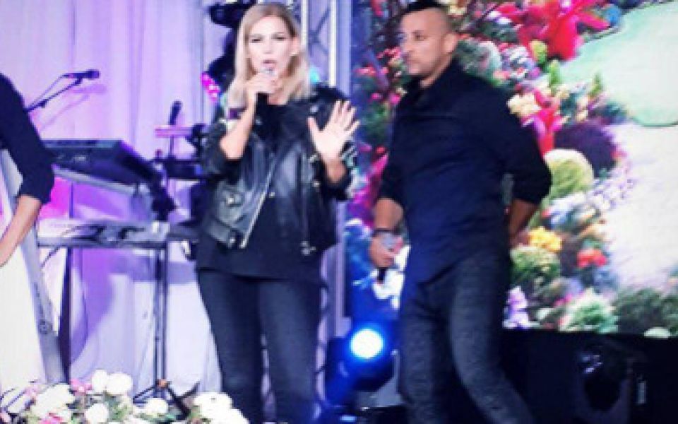 Эстрадная певица Си Си Кетч выступила на юбилее супруги алтайского депутата
